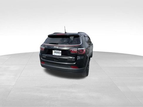 Used 2022 Jeep Compass Limited AWD/4WD image 9