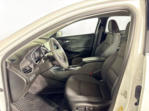 Used 2022 Chevrolet Malibu LT FWD image 11