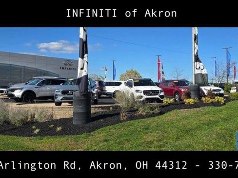 Used 2024 Chevrolet Equinox LT w/ LPO, Floor Liner Package image 8