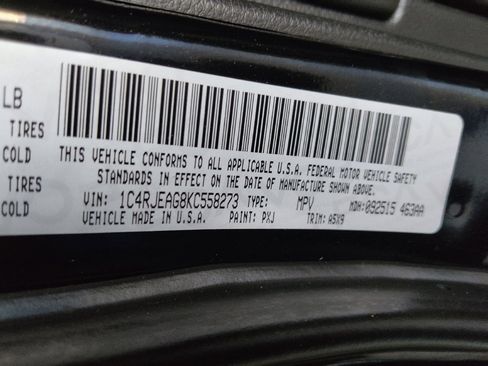 Used 2019 Jeep Grand Cherokee Laredo w/ Security & Convenience Group RWD image 33