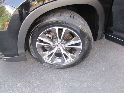 Used 2016 Toyota Highlander XLE FWD image 34