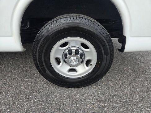 Used 2019 Chevrolet Express 3500 LT w/ LT Preferred Equipment Group image 22