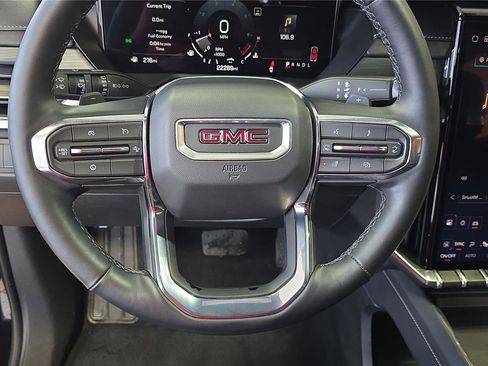 Used 2025 GMC Acadia Elevation image 24