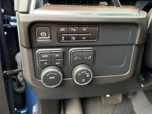 Certified 2025 Chevrolet Suburban LS AWD/4WD image 19