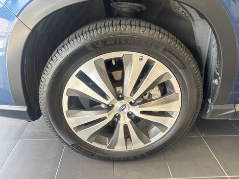 Used 2020 Subaru Ascent Limited w/ Technology Package AWD/4WD image 2