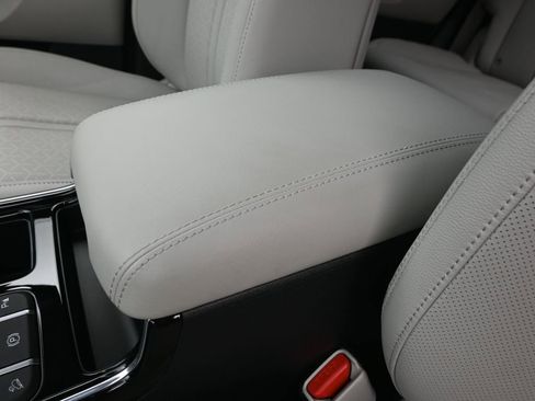 Used 2023 Kia Sorento SX Prestige w/ Panoramic Sunroof Package image 27