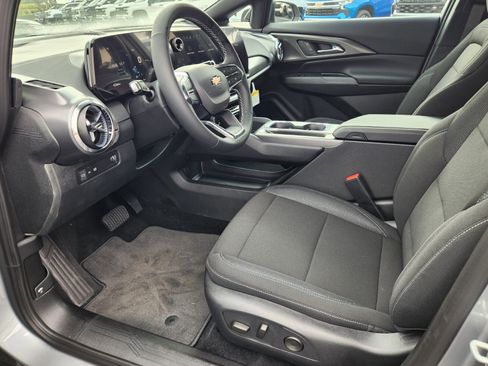 New 2026 Chevrolet Equinox EV LT image 6