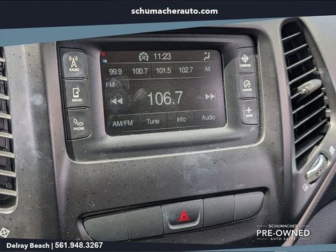 Used 2015 Jeep Cherokee Latitude FWD image 21