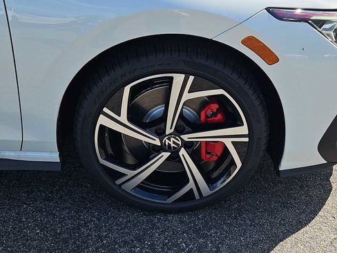 New 2025 Volkswagen GTI SE image 2