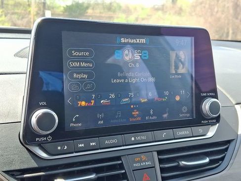 Used 2025 Nissan Altima 2.5 SV image 17