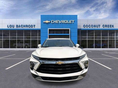 Used 2023 Chevrolet Blazer LT w/ Driver Confidence Package FWD image 3