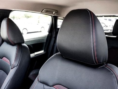 New 2025 Nissan Kicks SR image 10