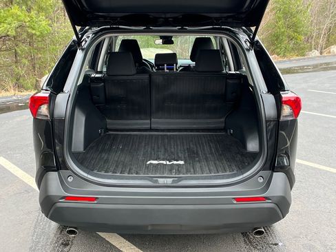 Used 2024 Toyota RAV4 LE image 23