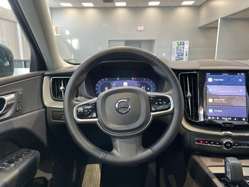 Used 2025 Volvo XC60 B5 Plus AWD/4WD image 20
