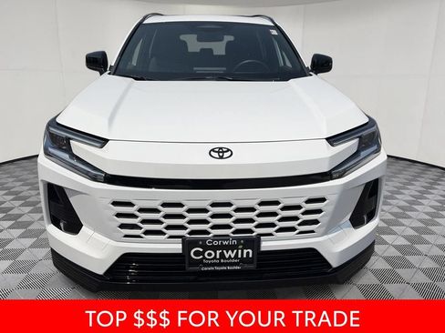 Used 2026 Toyota RAV4 SE w/ Convenience Package FWD image 2
