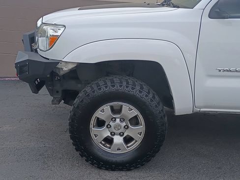 Used 2012 Toyota Tacoma 4x4 Double Cab w/ TRD Off-Road Pkg image 8