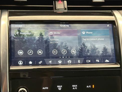 Used 2020 Land Rover Discovery Sport SE AWD/4WD image 9