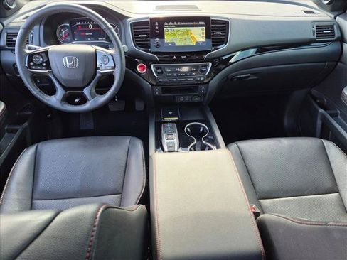 Used 2024 Honda Passport Black Edition image 18
