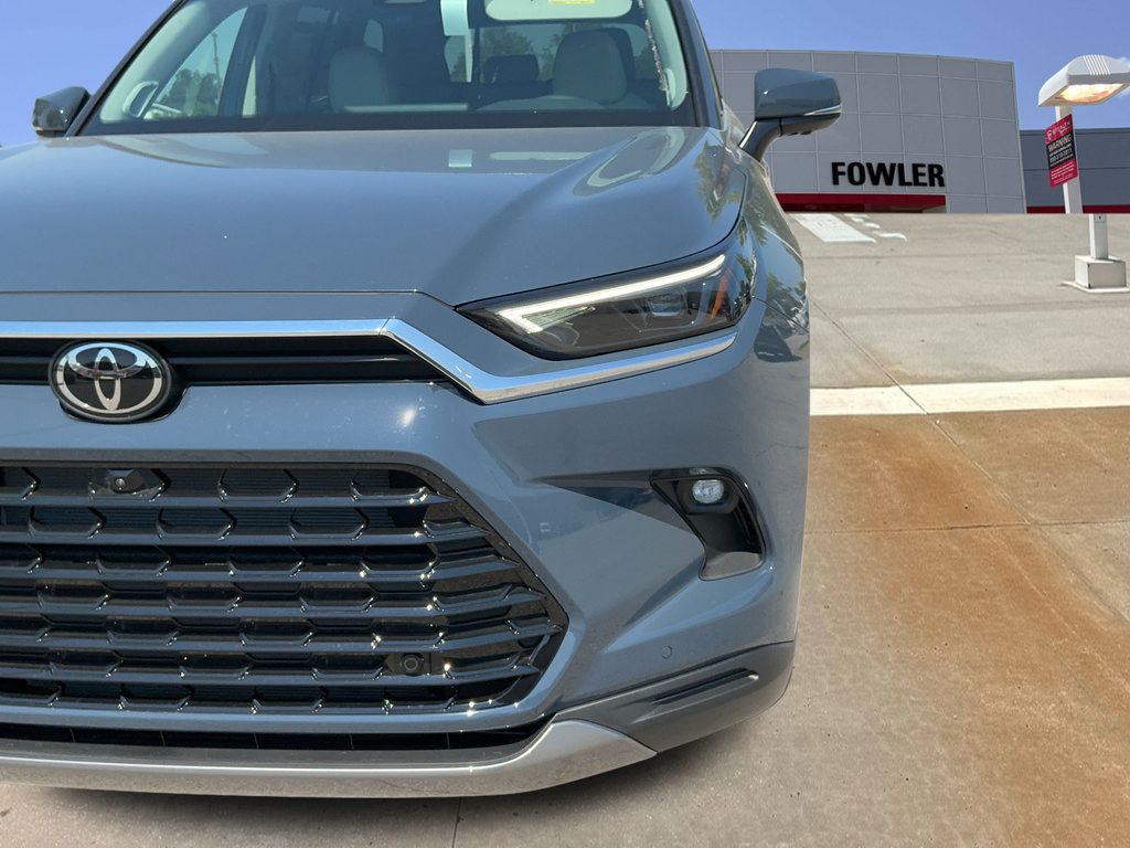 New 2026 Toyota Grand Highlander FWD image 30