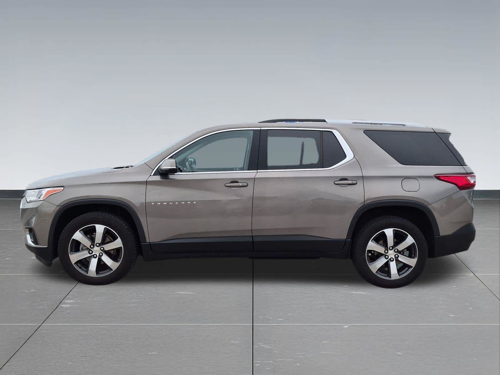 Used 2018 Chevrolet Traverse LT w/ LPO, Floor Liner Package FWD image 3