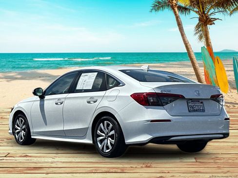 Used 2024 Honda Civic LX image 4