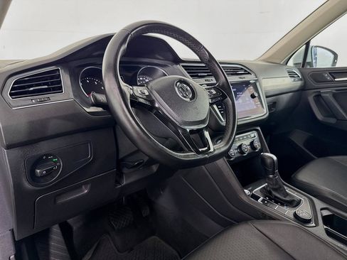Used 2019 Volkswagen Tiguan SE w/ 3rd Row Seat Package AWD/4WD image 22