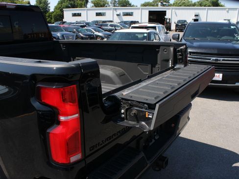 Used 2024 Chevrolet Silverado 2500 High Country w/ High Country Premium Package AWD/4WD image 7