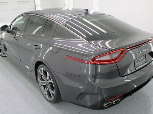 Used 2021 Kia Stinger GT image 29