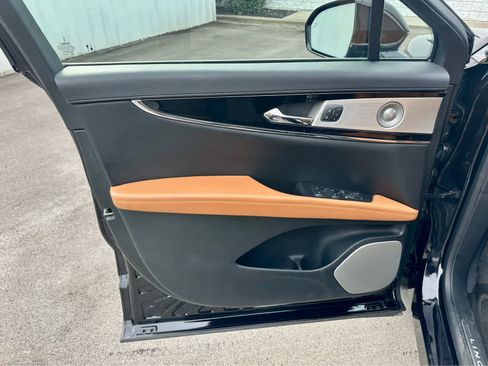 Used 2022 Lincoln Nautilus Black Label image 10