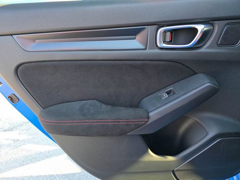 Used 2025 Honda Civic Type R image 12