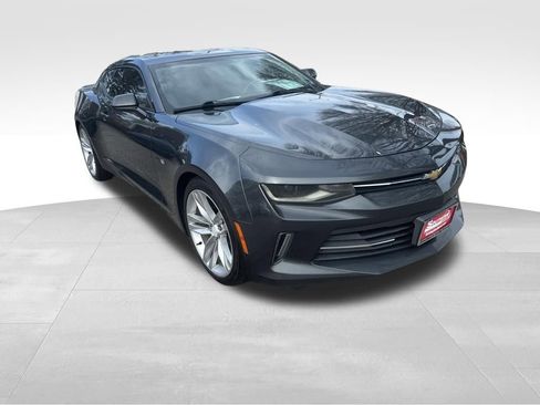 Used 2017 Chevrolet Camaro LT w/ RS Package image 5