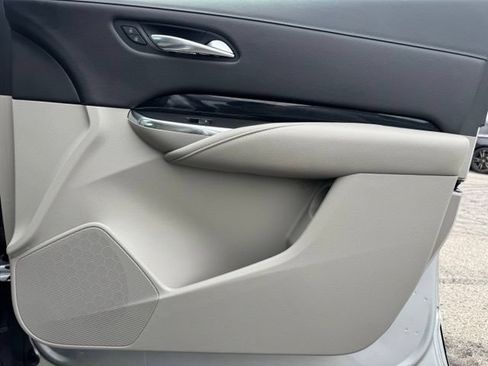Used 2019 Cadillac XT4 Premium Luxury FWD image 29