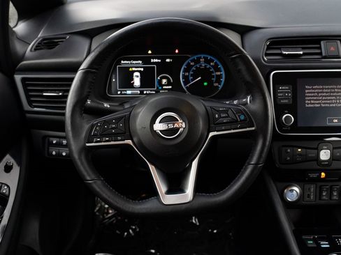 Used 2023 Nissan Leaf SV Plus image 11