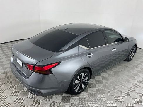 Used 2020 Nissan Altima 2.5 SL FWD image 10