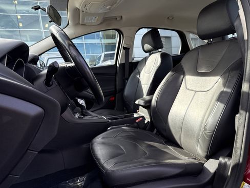 Used 2015 Ford Focus SE w/ Equipment Group 201A image 11