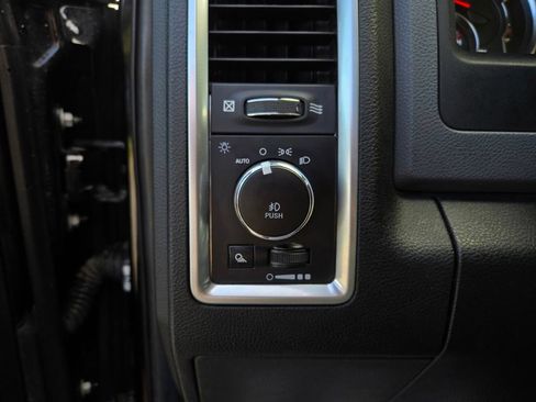 Used 2019 RAM 1500 Big Horn AWD/4WD image 15