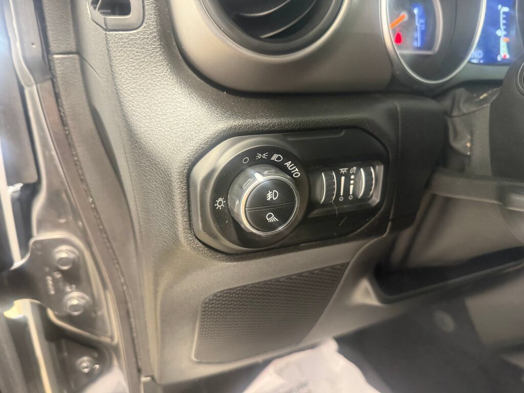 Used 2021 Jeep Gladiator Sport AWD/4WD image 24
