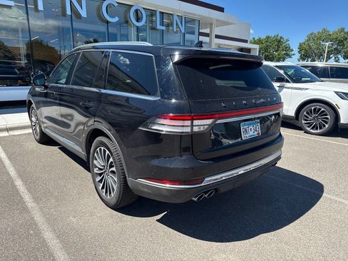 Used 2022 Lincoln Aviator AWD w/ Premium Package image 3