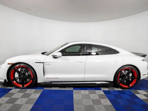 Used 2020 Porsche Taycan Turbo image 7