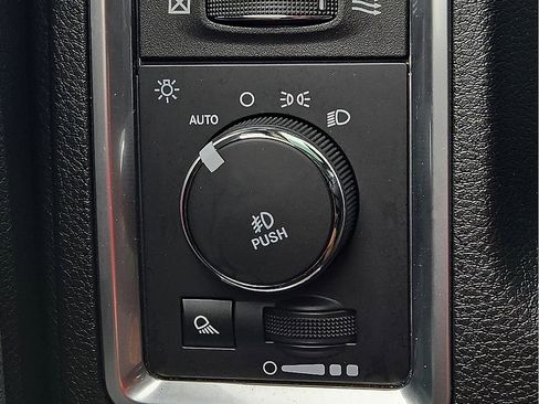 Used 2018 RAM 1500 Big Horn AWD/4WD image 17
