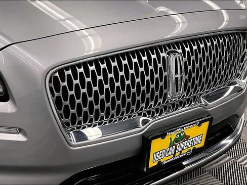 Used 2023 Lincoln Nautilus Reserve AWD/4WD image 33