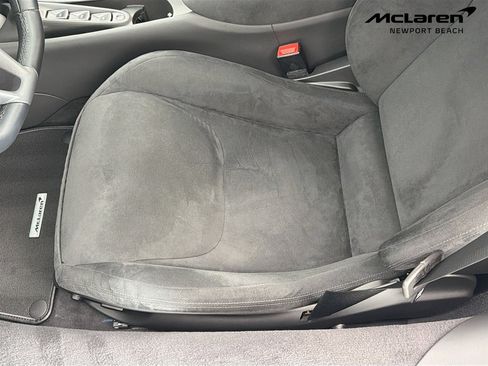 Used 2025 McLaren Artura RWD image 48