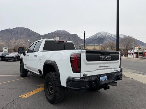 Used 2025 GMC Sierra 2500 AT4X w/ AT4X AEV Edition image 8