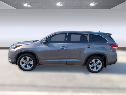 Used 2019 Toyota Highlander Limited image 2