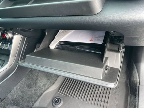 Used 2022 Toyota GR86 Premium w/ ALL Weather Mat Package (TMS) RWD image 32
