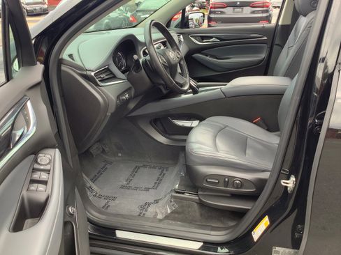 Used 2018 Buick Enclave Essence AWD/4WD image 11