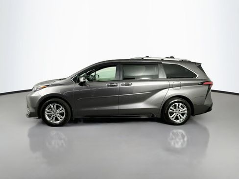 Certified 2024 Toyota Sienna Platinum AWD/4WD image 4