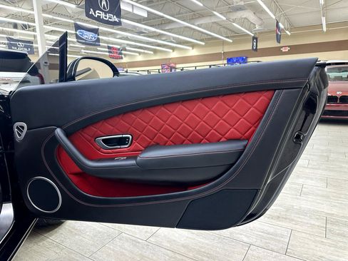 Used 2016 Bentley Continental GT image 39