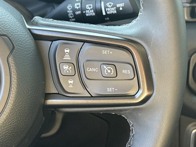 Certified 2025 Jeep Wrangler Unlimited Rubicon w/ Convenience Group AWD/4WD image 29