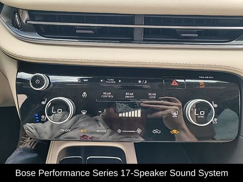 Certified 2023 INFINITI QX60 Luxe w/ Vision Package AWD/4WD image 24